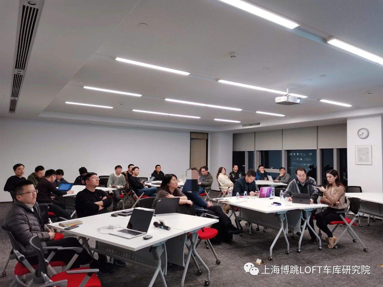 五家渠杭州LOFT车库专题会